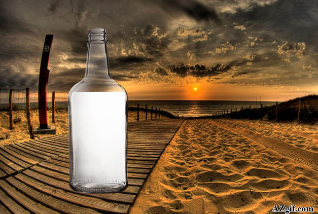 Botella en la playa del océano - Botella en la playa del océano